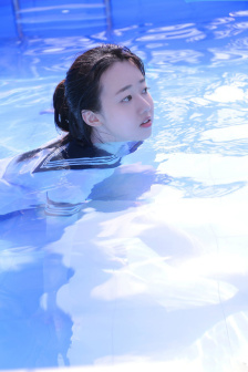 公么公在浴室征服小雪