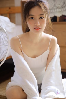 车上他吃我奶好爽